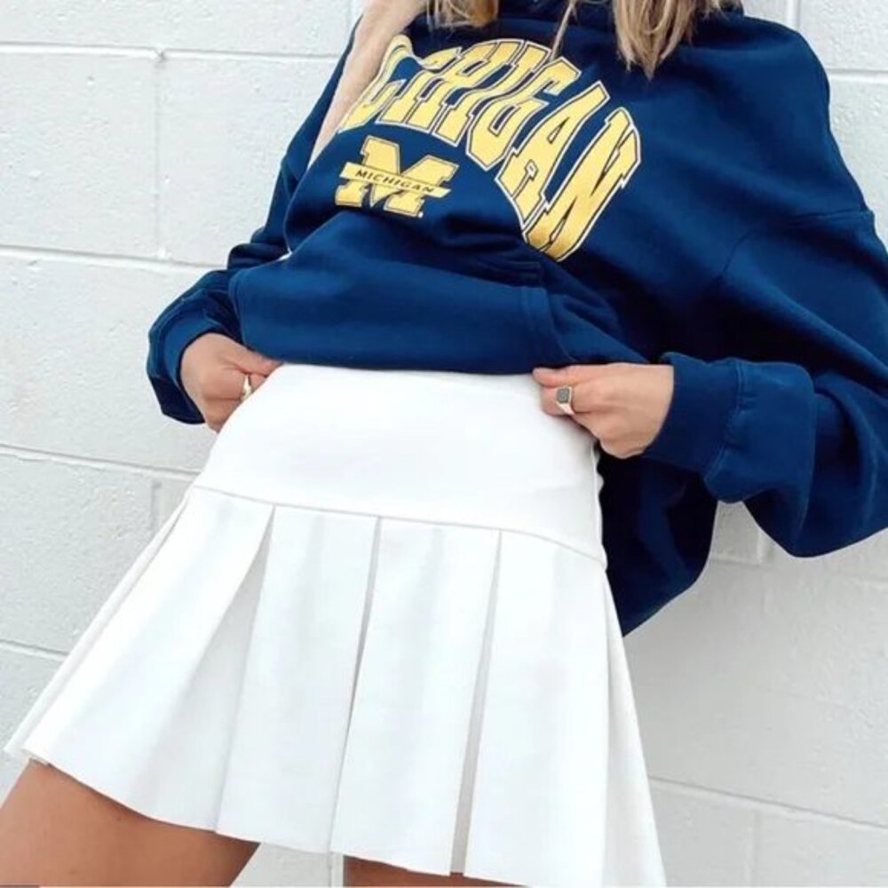 NWT Princess Polly Lioness Rescue Me Pleated White Mini Skirt sz Large/ US 8